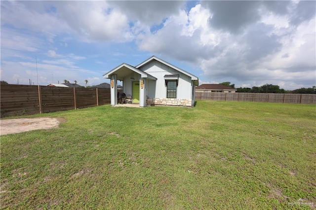 29082 Reynolds Dr, La Feria, TX 78559 - view of outdoor structure featuring a fenced backyard