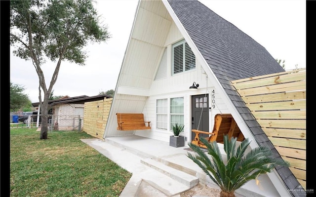 4509 Gardenia Ave, Mcallen, TX 78501 - view of front of property featuring roof with shingles