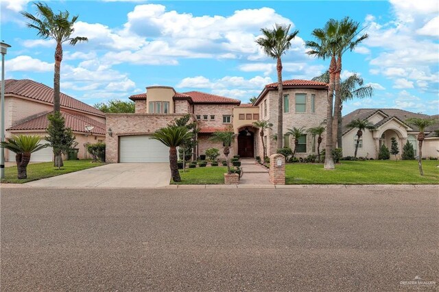 2013 Sabinal St, Mission, TX 78572 - photo 2