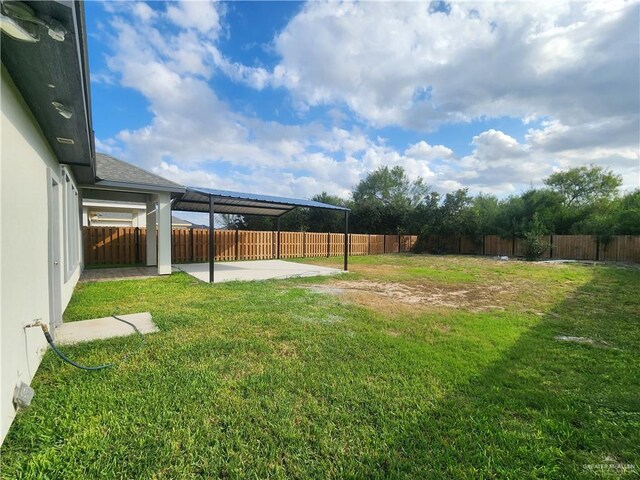 view of yard with a patio area