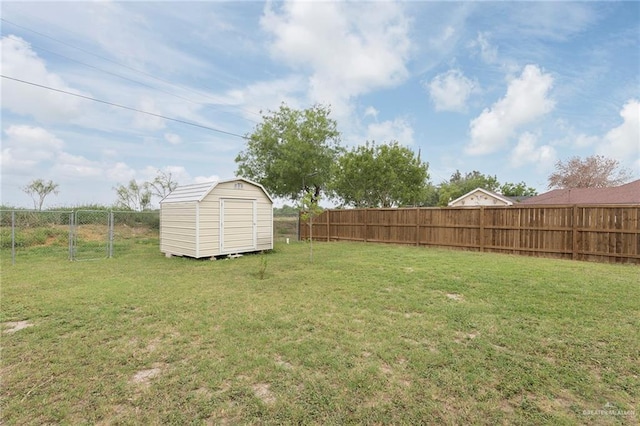 8814 S Mould Dr, Pharr, TX 78577 - view of yard featuring a shed and an outdoor structure