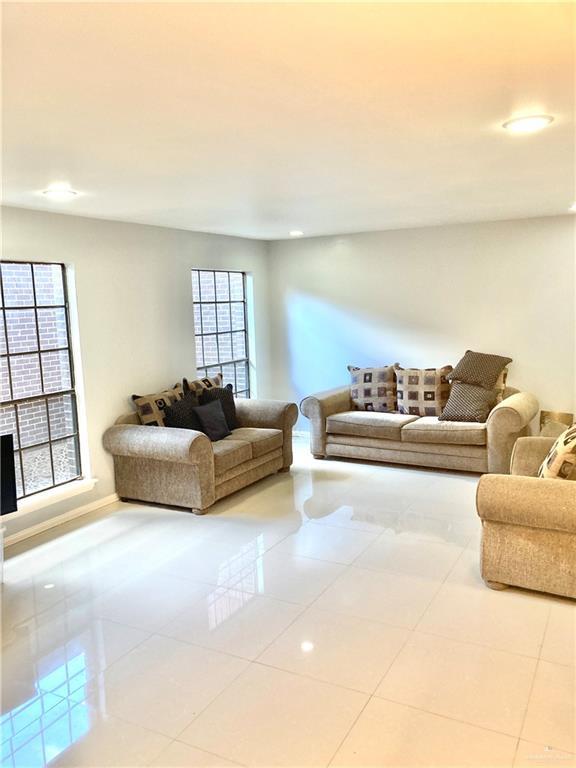 2117 S 6th St, Mcallen, TX 78503 - photo 12