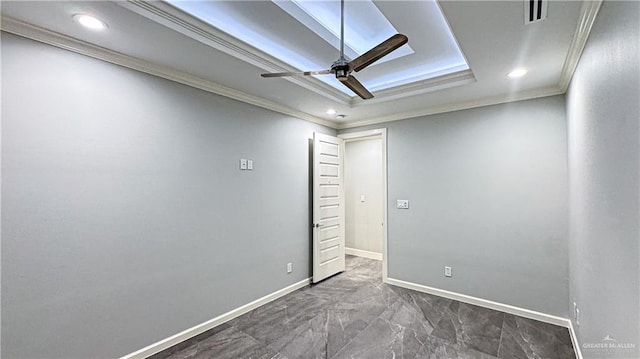 spare room featuring ceiling fan, recessed lighting, visible vents, baseboards, and ornamental molding