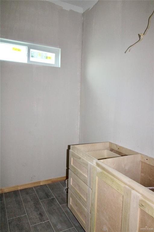 1334 S 9th St, Alamo, TX 78516 - bathroom featuring wood tiled floors