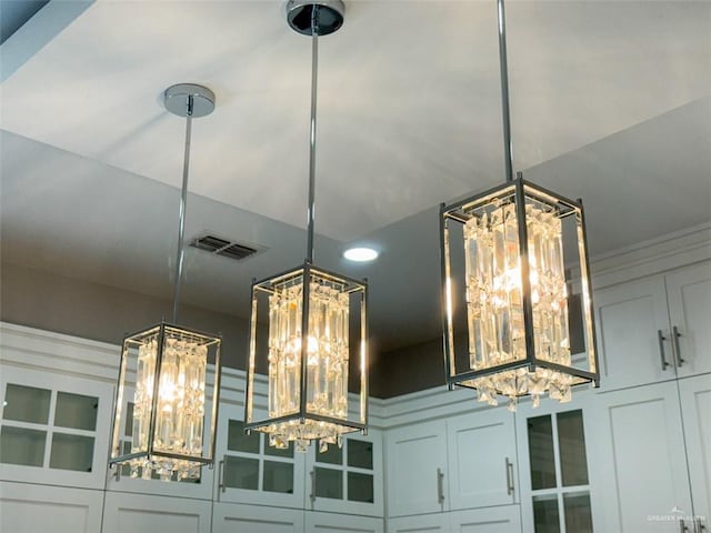 1313 W Dawes Ave W, Alton, TX 78573 - detailed view of a chandelier and recessed lighting