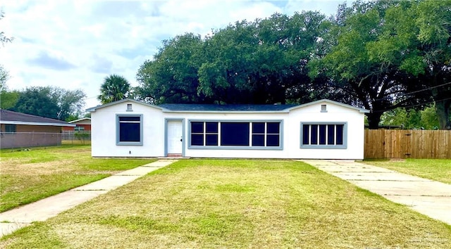 exterior space featuring a front yard