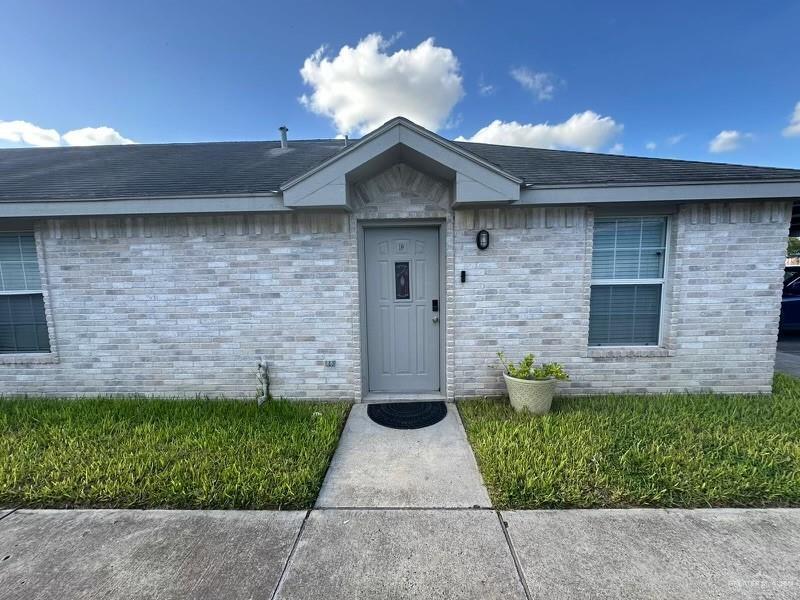 1008 English Ave, Edinburg, TX 78541 - photo 1