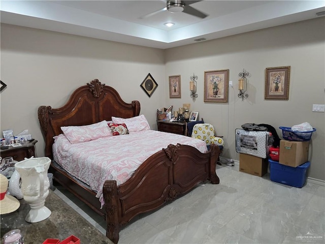 bedroom with ceiling fan