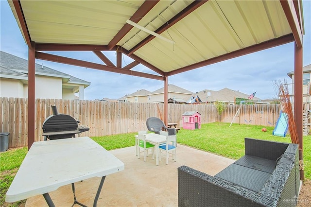 view of patio featuring a fenced backyard