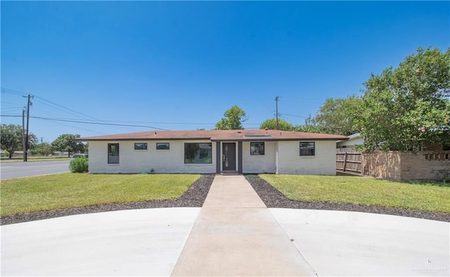 1901 Harvey Dr, Mcallen, TX 78501 - photo 1