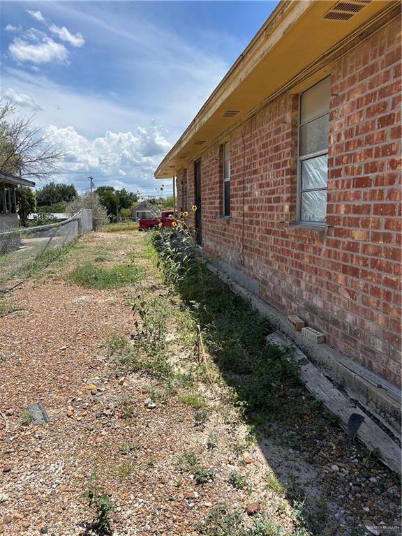 403 E San Benito St E Unit A, Rio Grande City, TX 78582 - view of yard