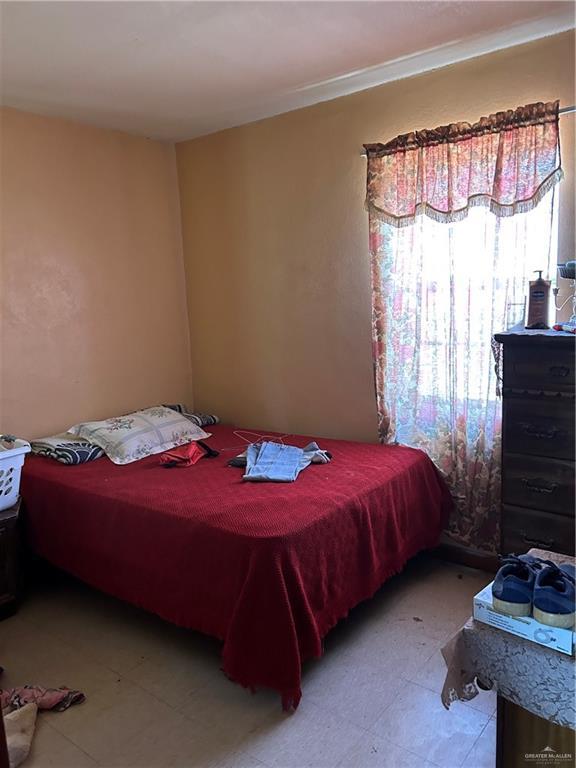 403 E San Benito St E Unit A, Rio Grande City, TX 78582 - view of bedroom