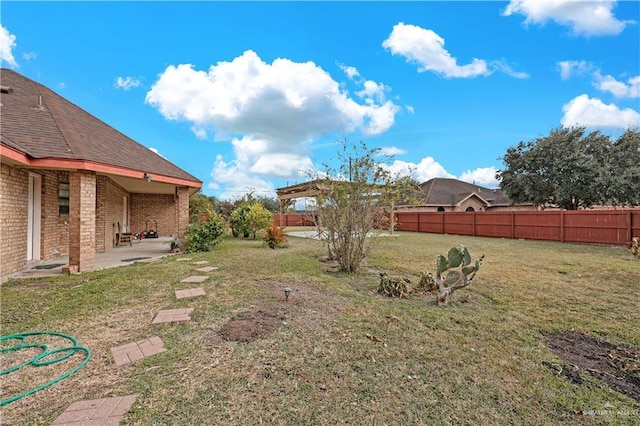 view of yard featuring a patio