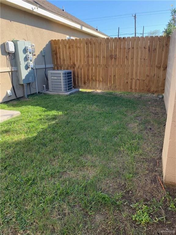 view of yard with cooling unit