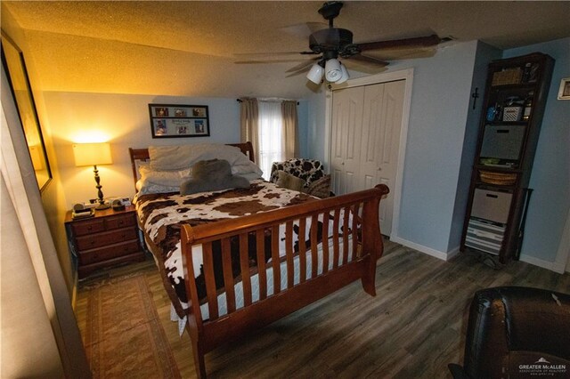1405 S Brier St, Alton, TX 78573 - bedroom with wood finished floors, a closet, and ceiling fan
