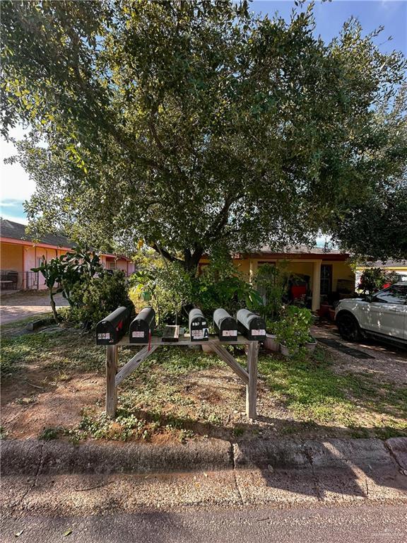 225-233 W 4th St, La Joya, TX 78560 - photo 9