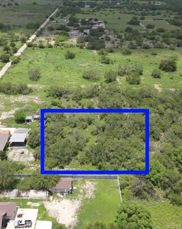 8 Rosa Salinas Rd, Rio Grande City, TX 78582 - photo 1