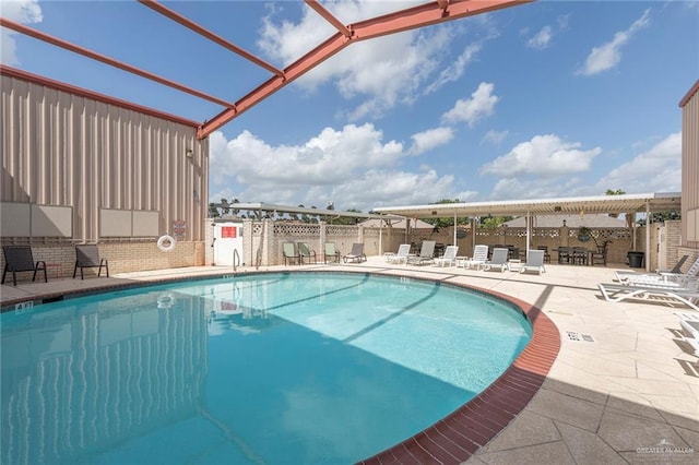 1815 Wilson St, Mission, TX 78572 - community pool with a patio area