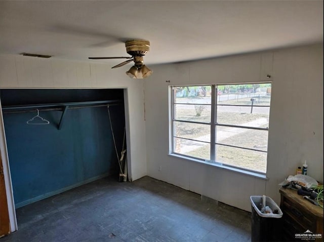 1001 S 5th Ave, Edinburg, TX 78539 - unfurnished bedroom with ceiling fan and a closet