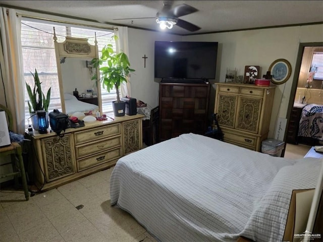 1001 S 5th Ave, Edinburg, TX 78539 - bedroom with light floors and a ceiling fan