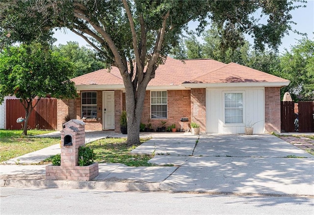 3004 Diaz Ave, Mcallen, TX 78503 - single story home featuring fence