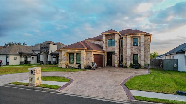 view of front of property with a front yard