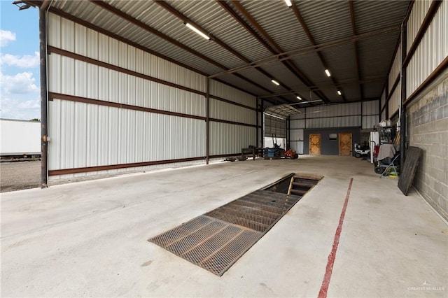 1820 Hill Dr, Mission, TX 78572 - garage with metal wall