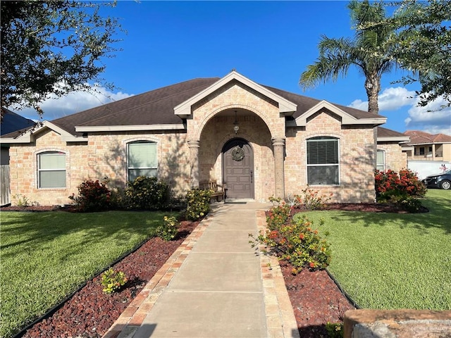 view of front of house with a front yard