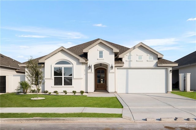 view of front of property with a front yard