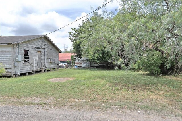 304 W Canal Ave, Raymondville, TX 78580 - photo 9