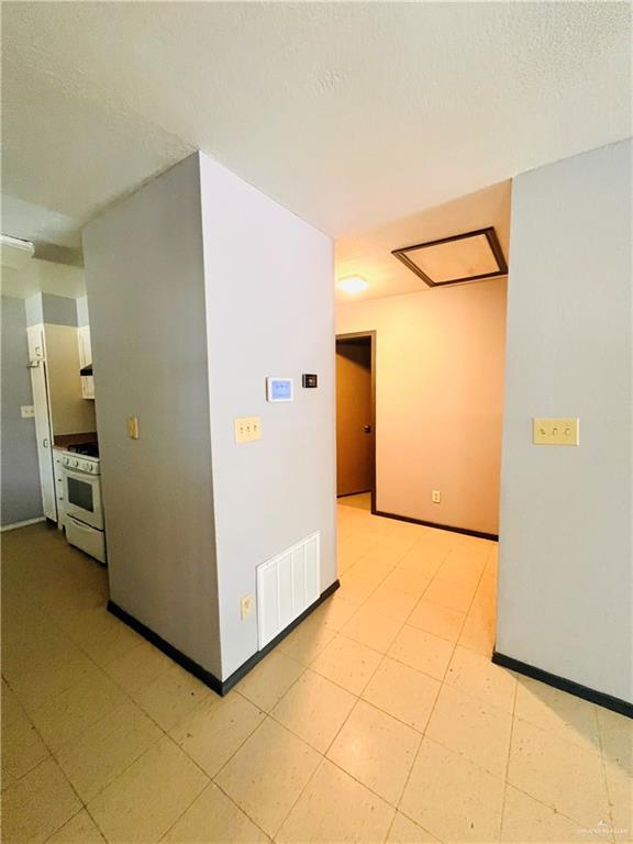 2425 Cesar Menchaca Ct, Harlingen, TX 78550 - photo 5