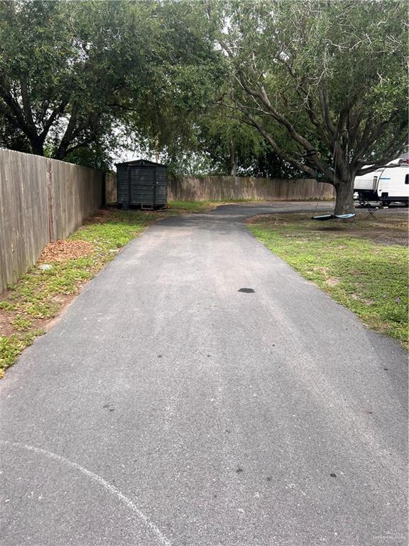 2425 Cesar Menchaca Ct, Harlingen, TX 78550 - photo 11