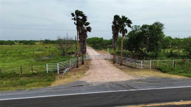 105 Las Primas Rd, Encino, TX 78353