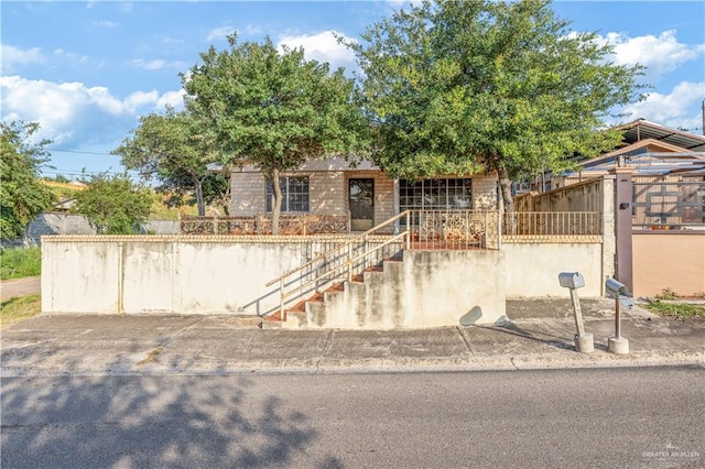 700 E St, Rio Grande City, TX 78582 - photo 1