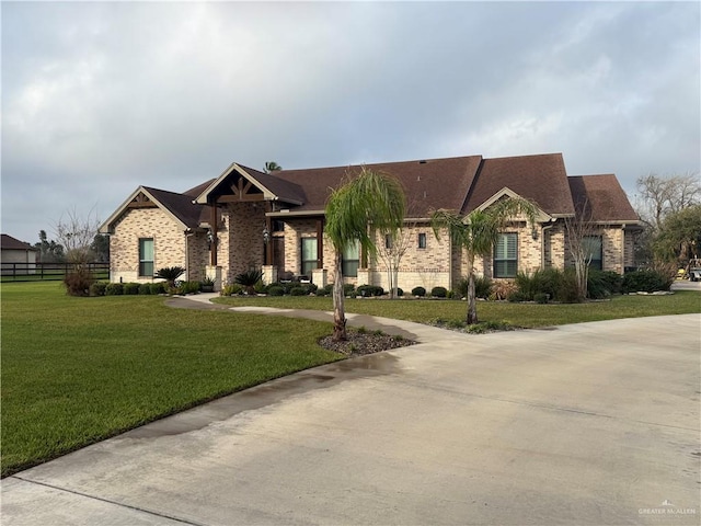 view of front of house with a front yard