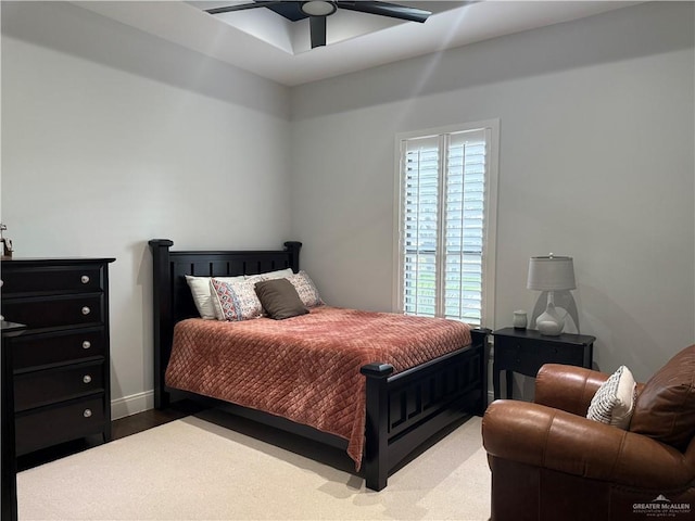 bedroom with ceiling fan