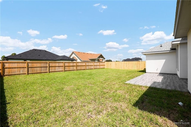 view of yard featuring a patio