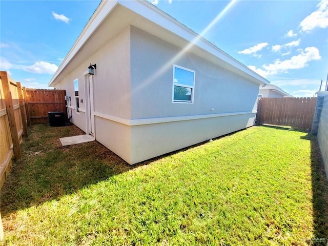 exterior space featuring a lawn