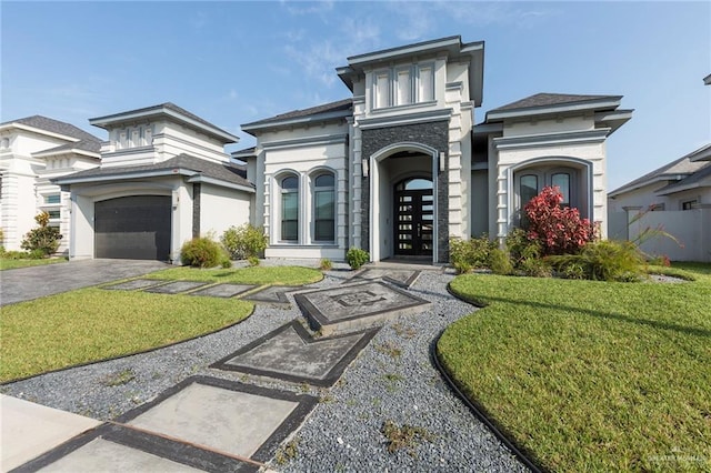 view of front of house featuring a front yard