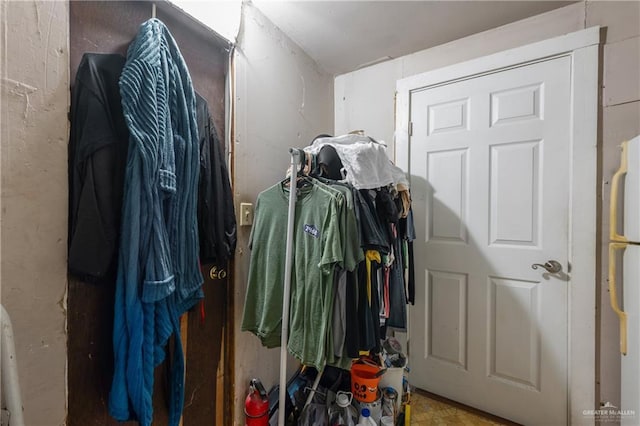 1914 W Barcelona Ave, Harlingen, TX 78550 - view of spacious closet