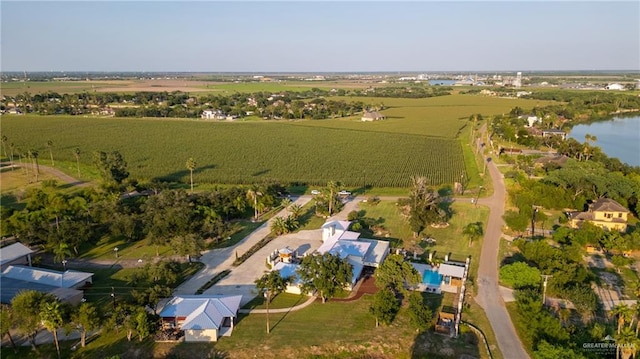 bird's eye view featuring a rural view and a water view