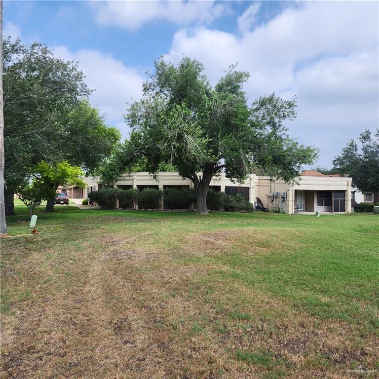 2821 Charlotte Dr, Pharr, TX 78577 - photo 2