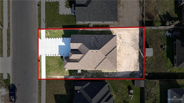 8801 Swan Lake Dr, Harlingen, TX 78550 - drone / aerial view