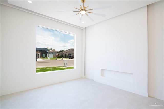 2607 Cottonwood St, Mission, TX 78574 - spare room featuring recessed lighting