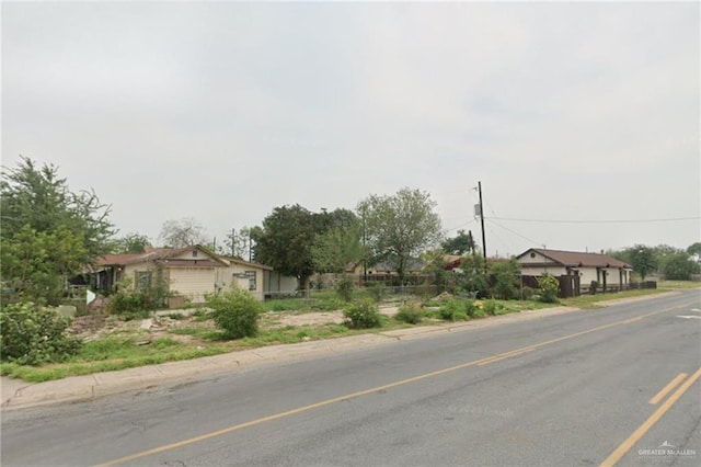 Listing photo 2 for 917 S 17 1/2 St, Mcallen TX 78501