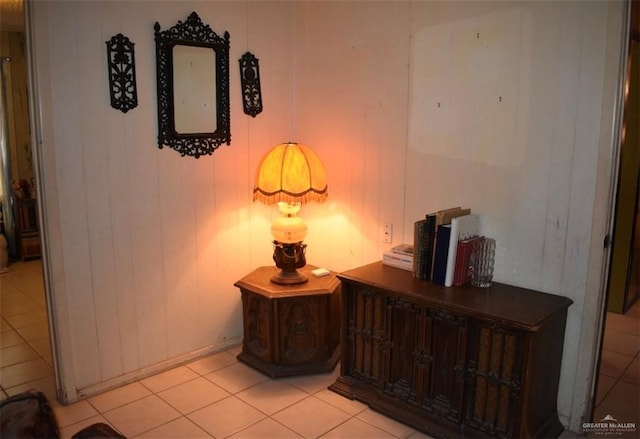 712 N Padre Ave, Weslaco, TX 78596 - hall with light tile patterned flooring