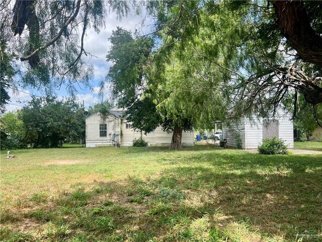 1044 S Florida St, Mercedes, TX 78570 - photo 32