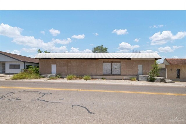204 W San Antonio St, Rio Grande City, TX 78582 - photo 1