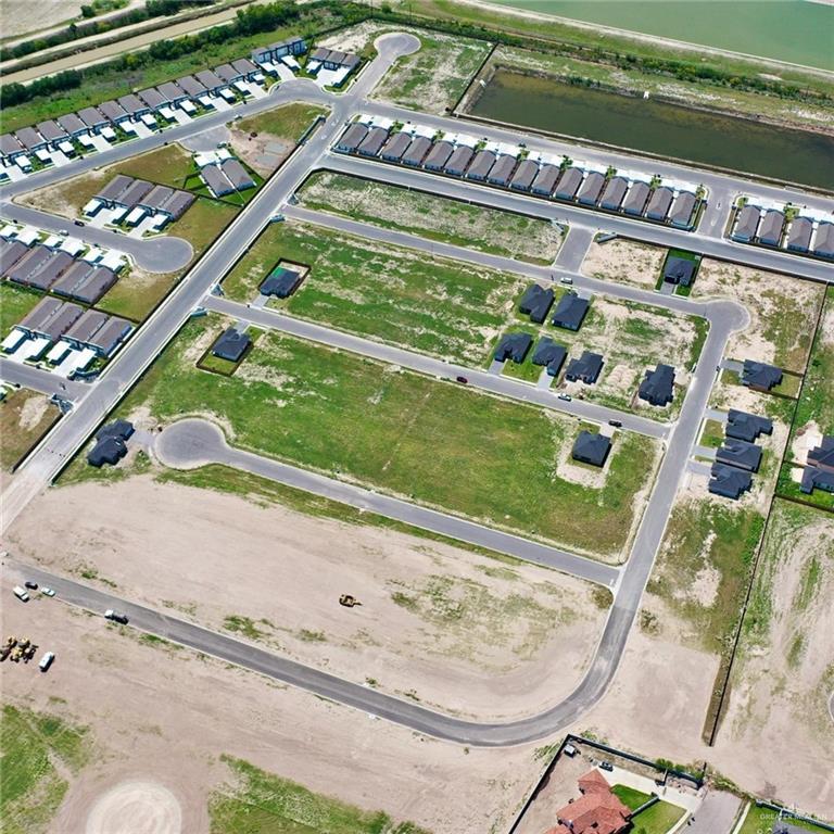 12723 N 37th Ln, Mcallen, TX 78504 - photo 2