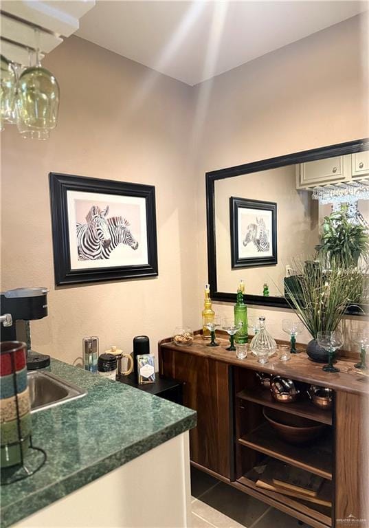 2612 Ashley Dr, Pharr, TX 78577 - indoor bar featuring light tile patterned floors